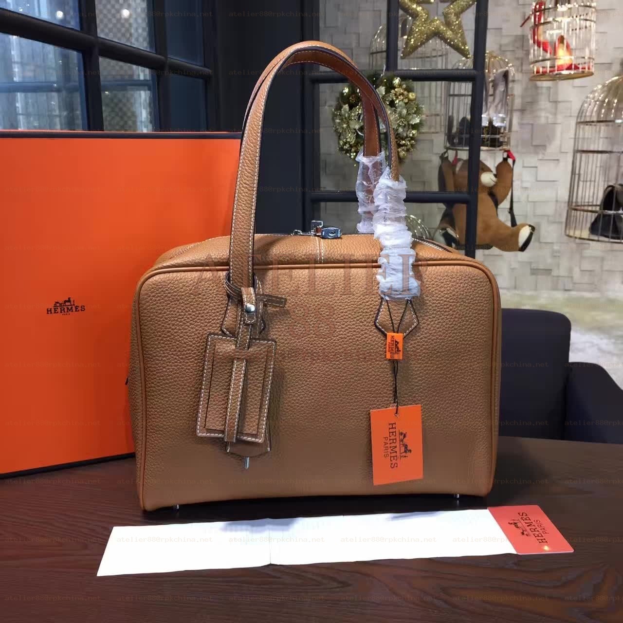 Brown Victoria II 35 Bag