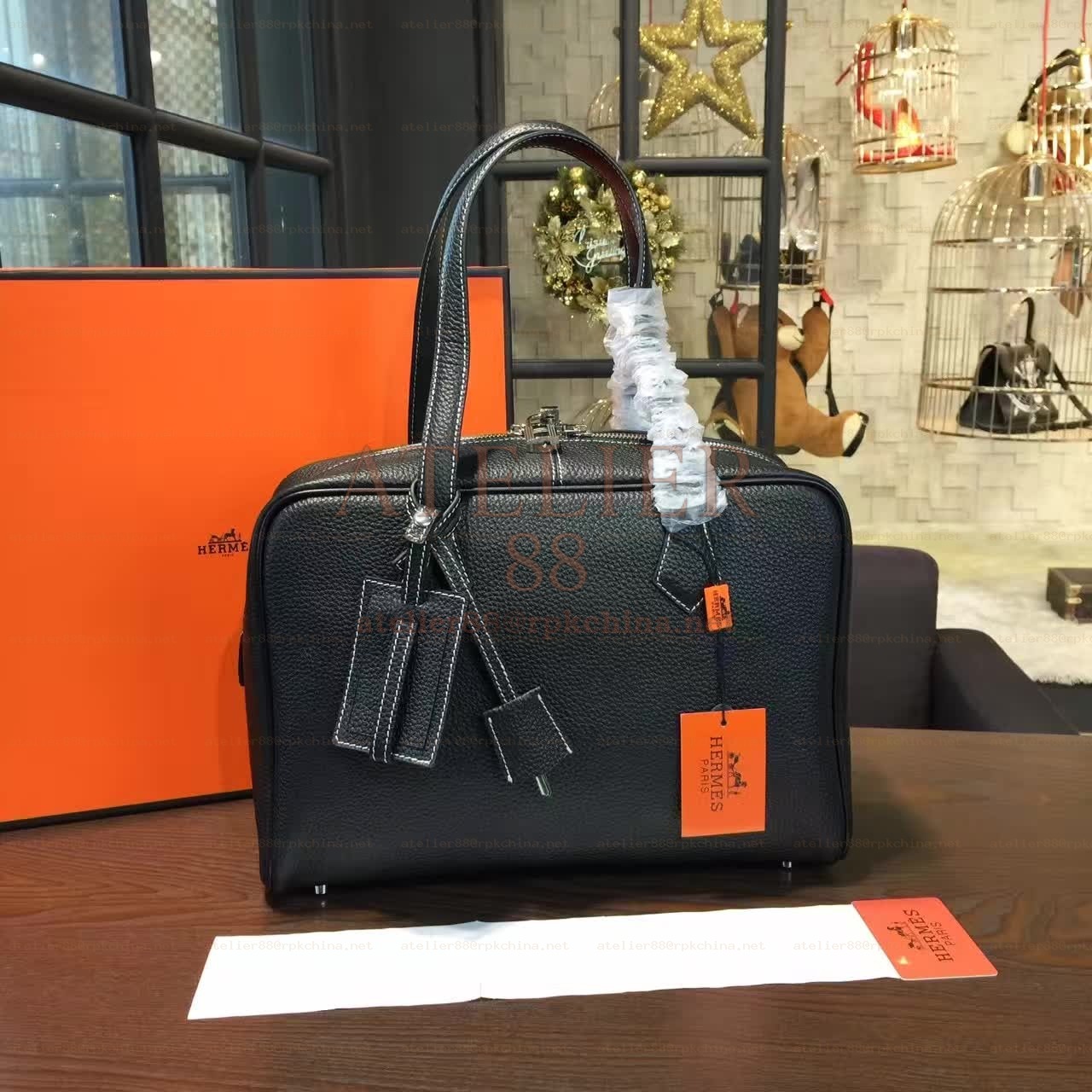 Black Victoria II 35 Bag