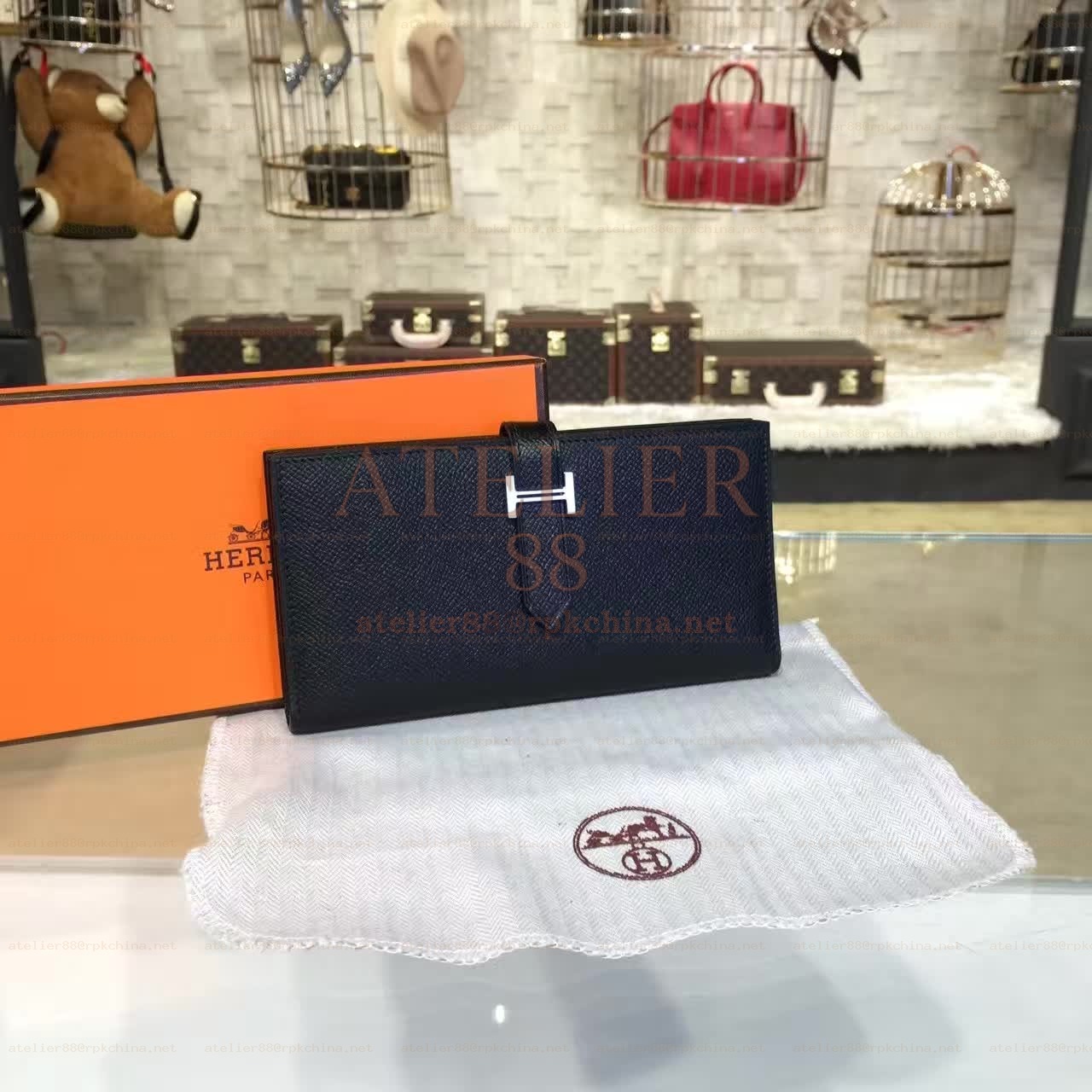 Black Bearn Wallet Silver H Hardware