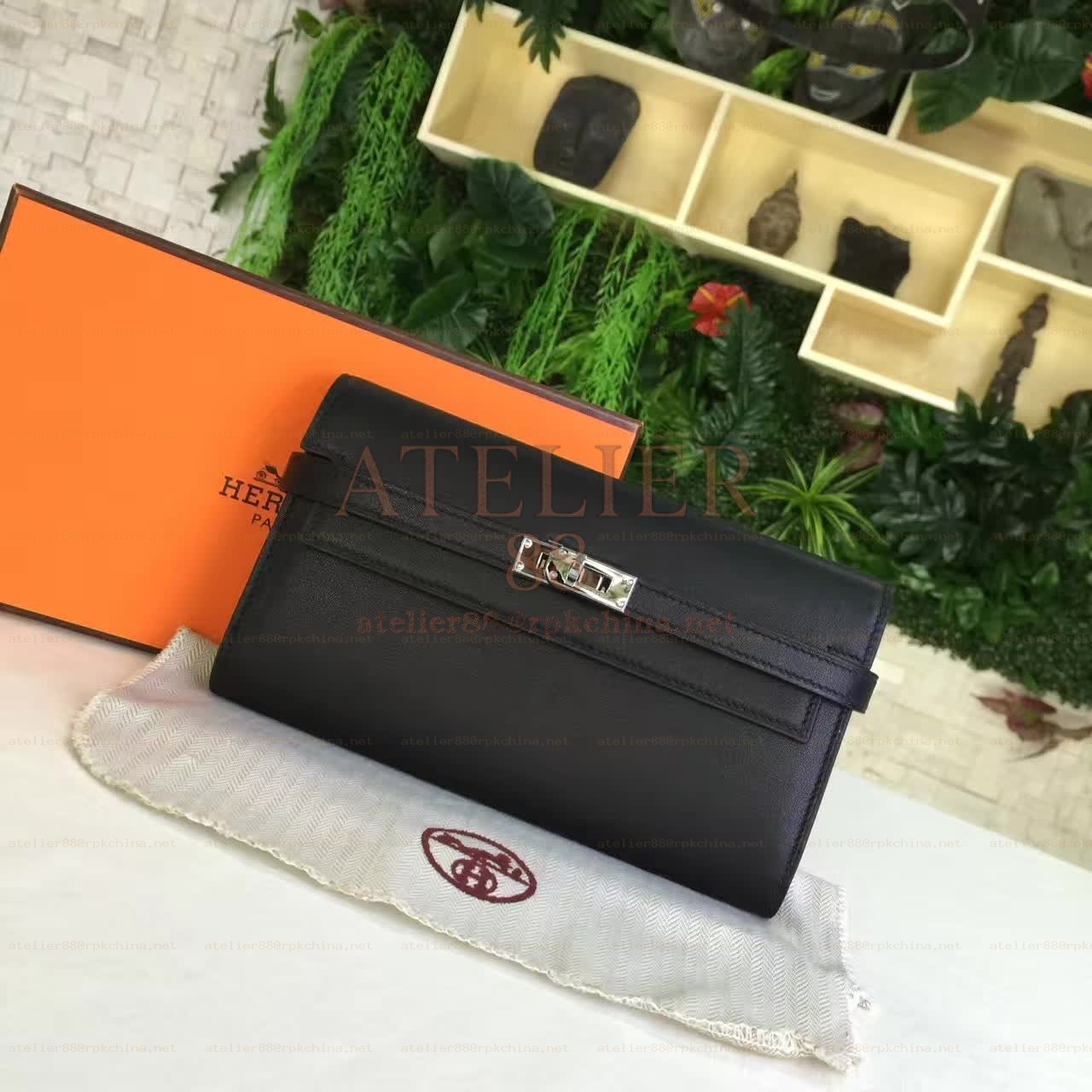 Black Kelly Wallet Silver Hardware