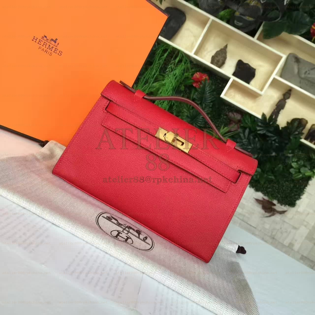 Red Kelly Pochette Gold Hardware Bag