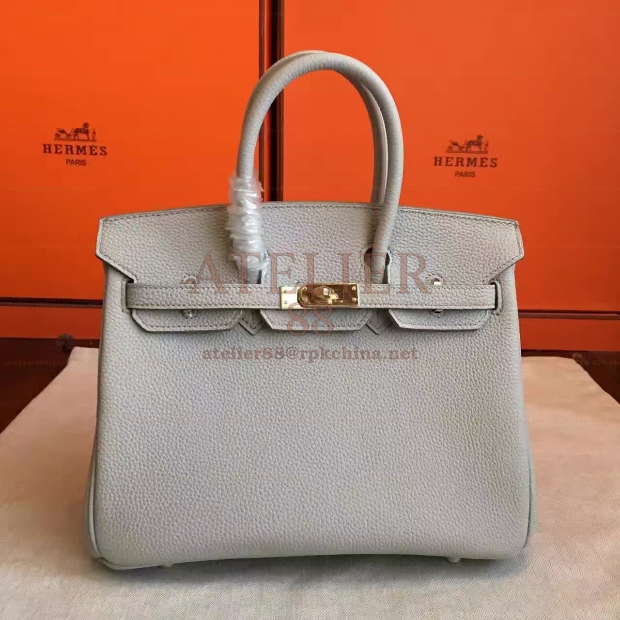 Light Gray Birkin 25 Smooth Leather Gold Hardware Bag