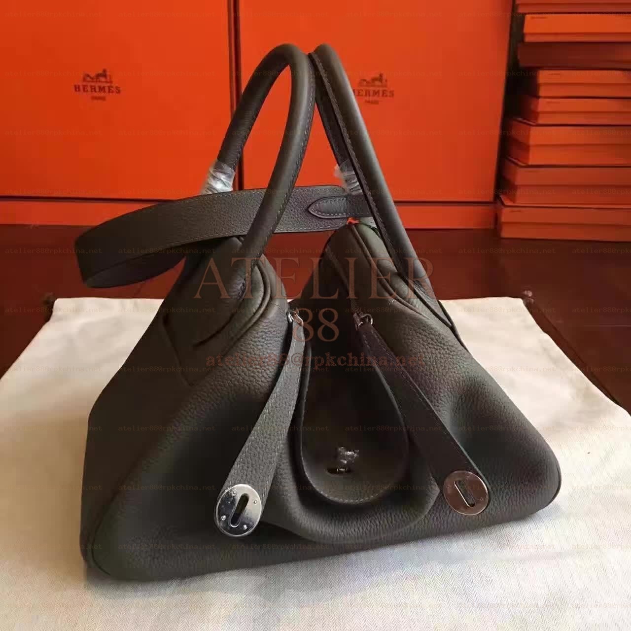 Black Lindy 30 Bag